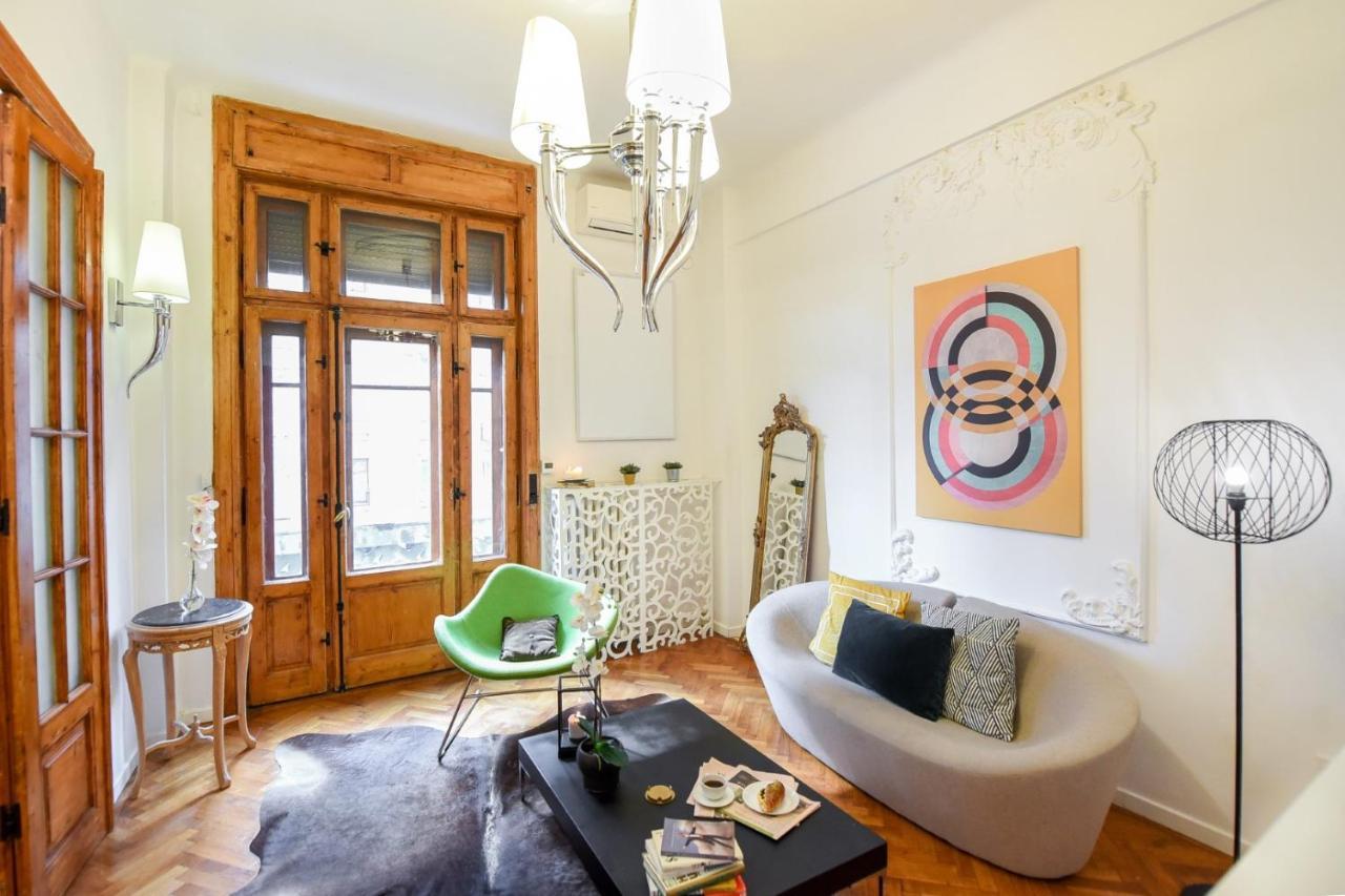Vintage Elegance, Modern Comfort: 1Br Apartment Overlooking Calea Victoriei Bucharest Exterior photo